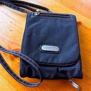 Baggallini crossbody bag